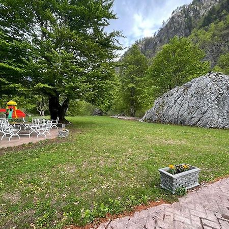 Bujtina Rilindja Guest House Valbone ヴァルボナ エクステリア 写真