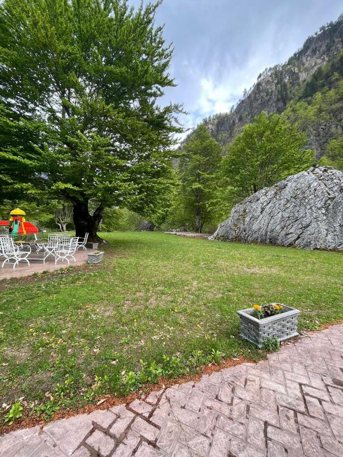 Bujtina Rilindja Guest House Valbone ヴァルボナ エクステリア 写真